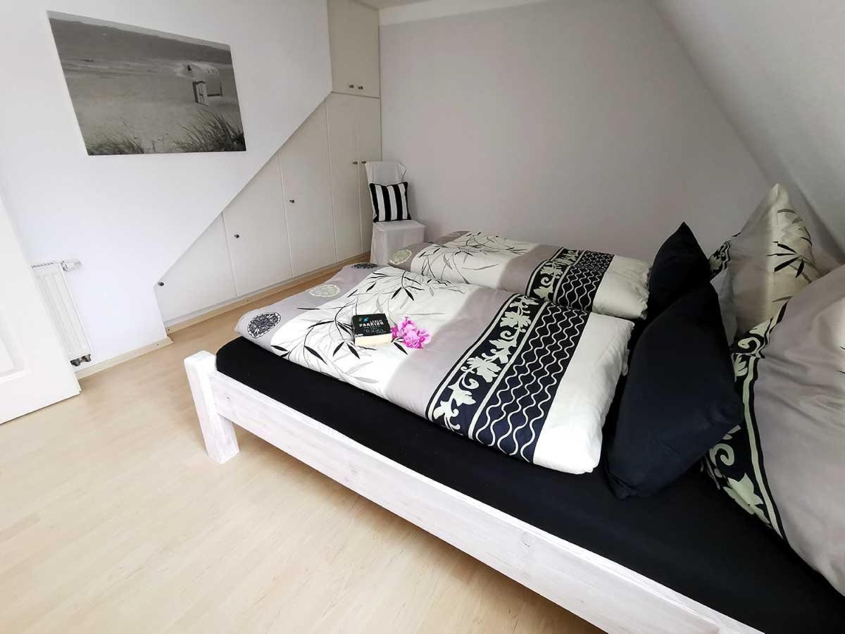 Apartamento Haus Wyden Utersum Exterior foto